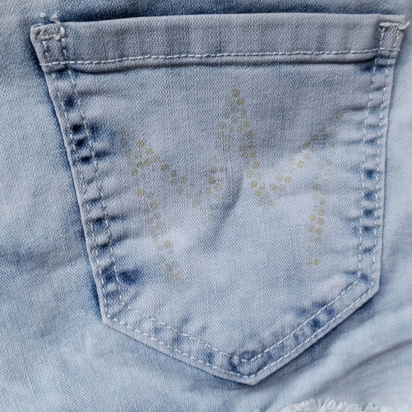 NICKI MINAJ Mid rise Distressed Shorts 3/4 - Picture 6 of 7